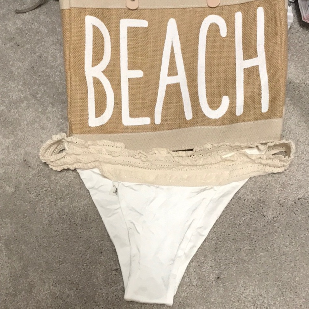 Beach Bunny white crochet bikini bottom XL
